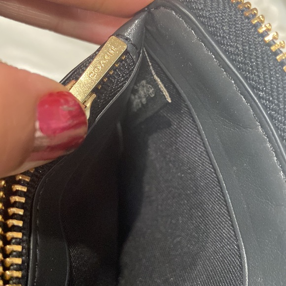 Coach wristlet - Picture 7 of 8